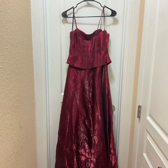 Dress - Picture 2 of 4